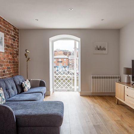 Luxury Apartment Woodsmill View - On The River - With Balcony - Recently Refurbished York Eksteriør bilde