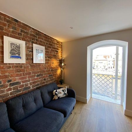 Luxury Apartment Woodsmill View - On The River - With Balcony - Recently Refurbished York Eksteriør bilde