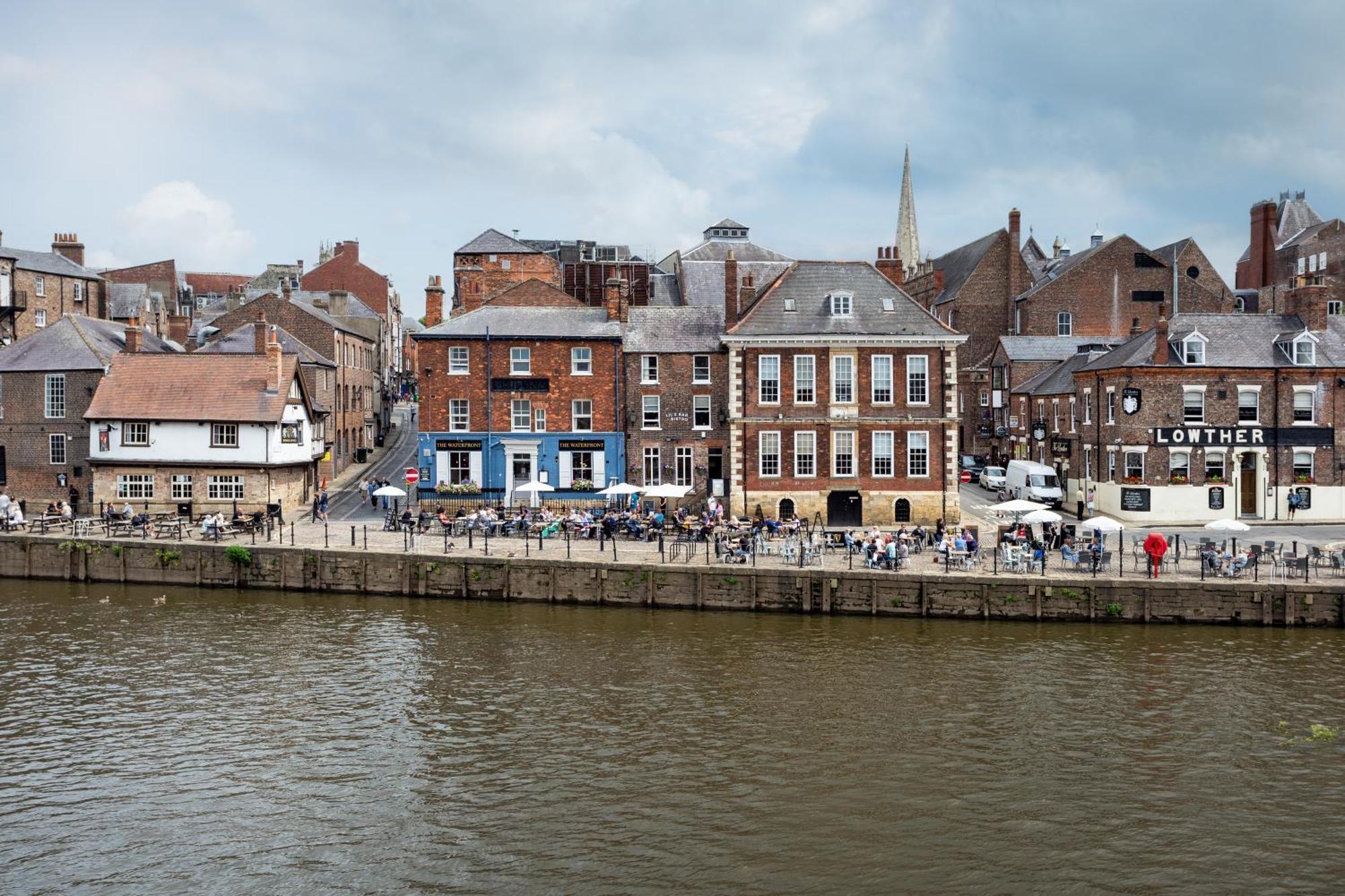 Luxury Apartment Woodsmill View - On The River - With Balcony - Recently Refurbished York Eksteriør bilde